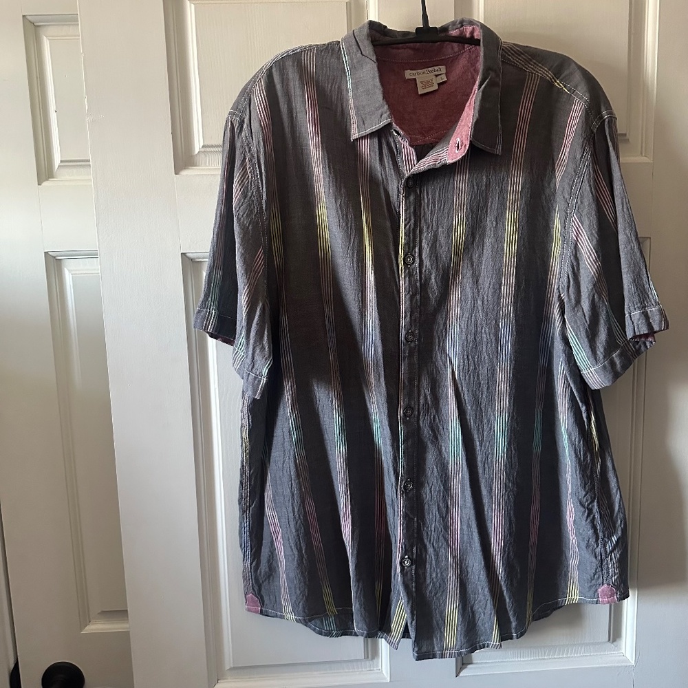 Carbon2cobalt - Short Sleeve Button Down - Size: … - image 2